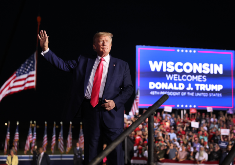 Trump Rallies Small-Town Wisconsin Supporters, Promises Tough Trade Policies and Immigration Crackdowns