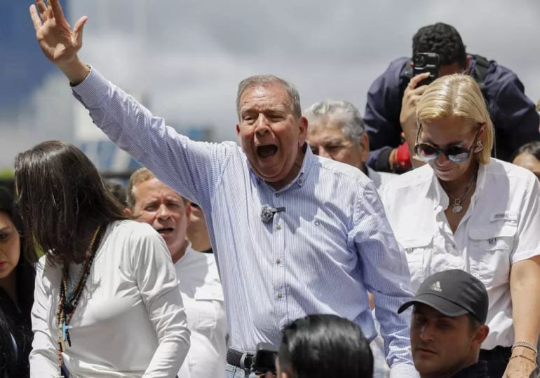 Venezuelan Opposition Leader Edmundo González Seeks Asylum in Spain