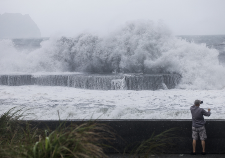 Typhoon Kong-rey Hits Taiwan, Causes Widespread Damage and Disruption