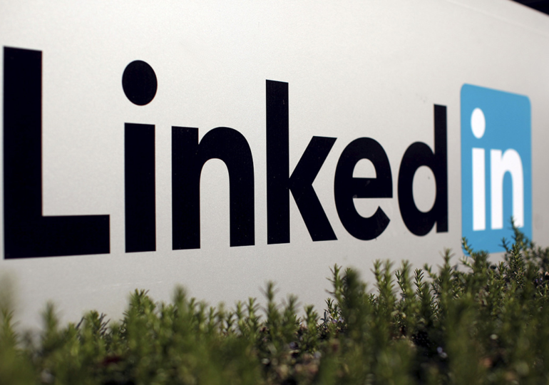 LinkedIn Users Uncomfortable with Platform’s Shift Toward Unwanted Flirtatious Messages