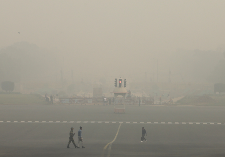 Toxic Smog Engulfs Northern India as Delhi Pollution Hits Seasonal High