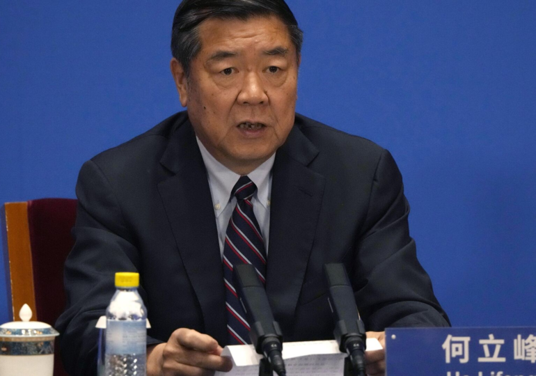 Beijing Promises Market Reforms and Support for Hong Kong Amid Global Uncertainty