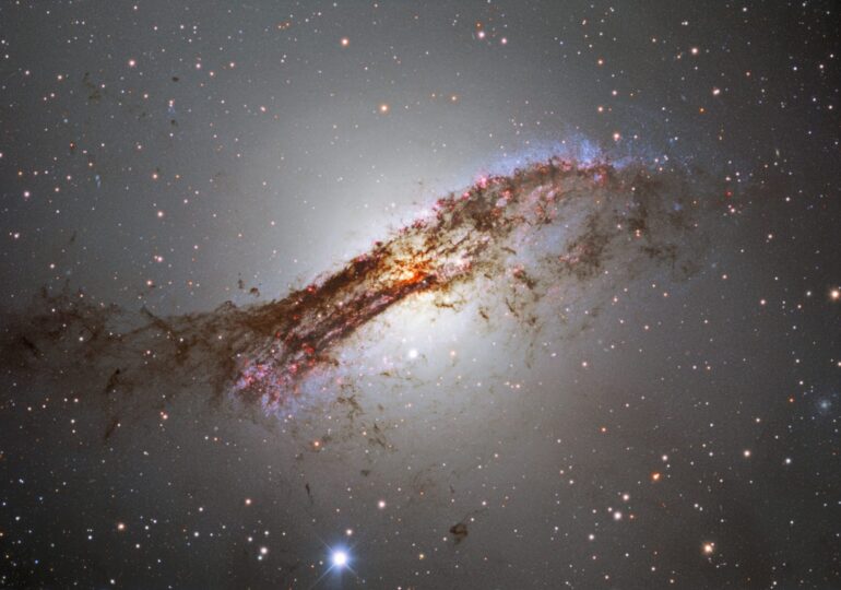 NSF NOIRLab’s Dark Energy Camera Captures Breathtaking Image of Galaxies in the Antlia Cluster